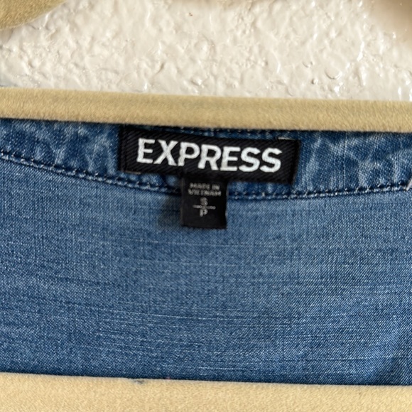 Express Dress - Picture 2 of 4